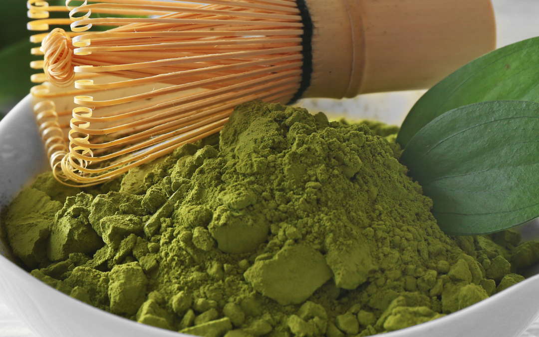 ¿Qué propiedades tiene el té matcha? Descubre todos sus beneficios y cómo usarlo